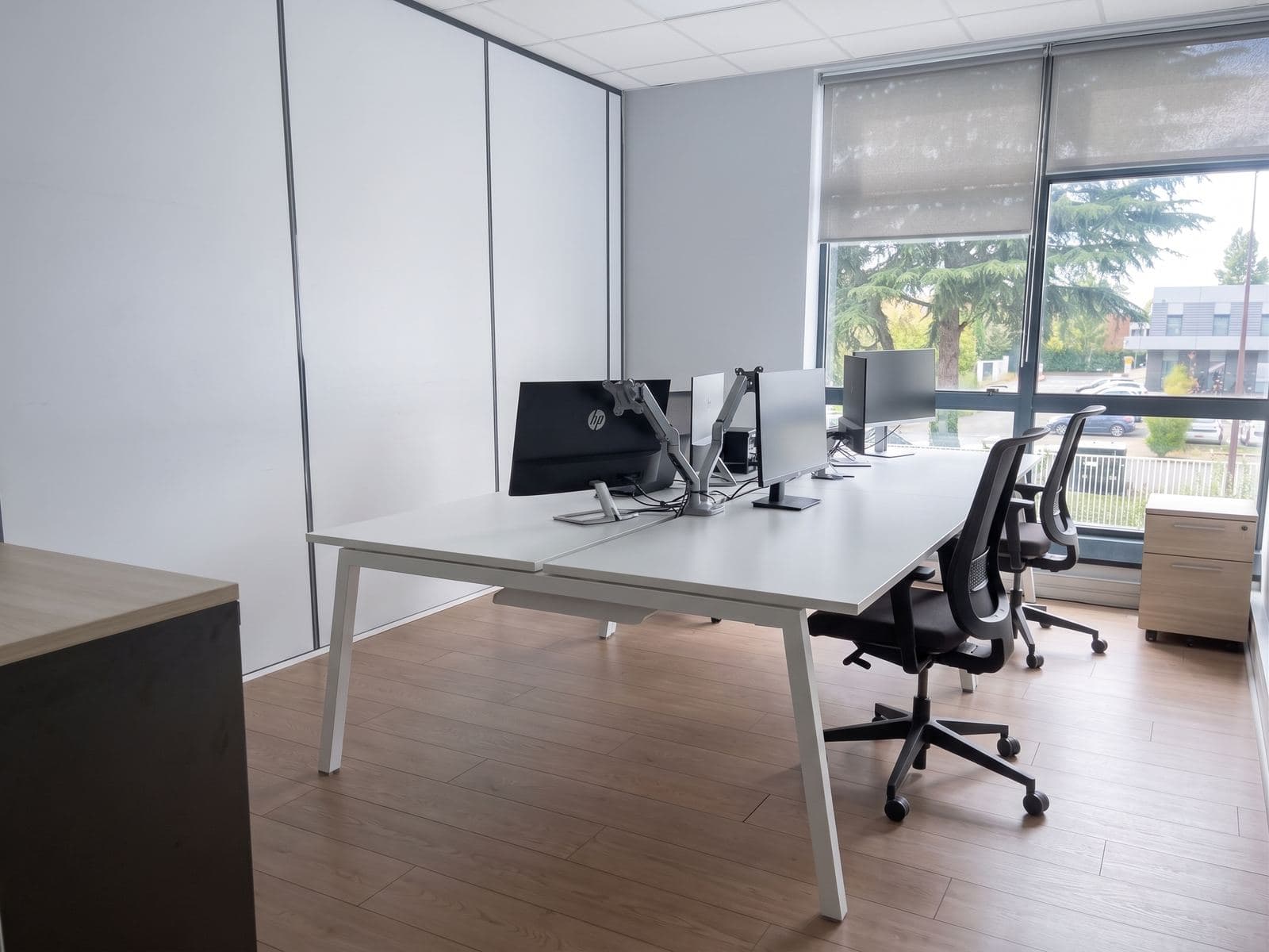 Les Ulis (91940) — Bureaux Lumineux 80 m² (Courtabœuf R+1)